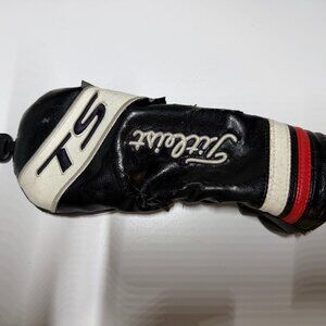 - Titleist TS Fairway Wood Headcover